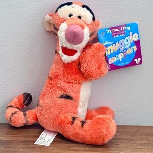 NWT Vintage Disney Parks Winnie Pooh TIGGER Snuggle Snappers Slap Bracelet PLUSH